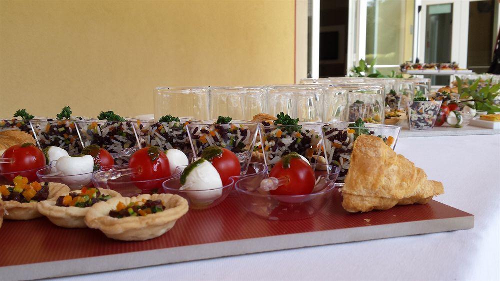 Virginia Palace Hotel غراباغناته ميلانيزي المظهر الخارجي الصورة