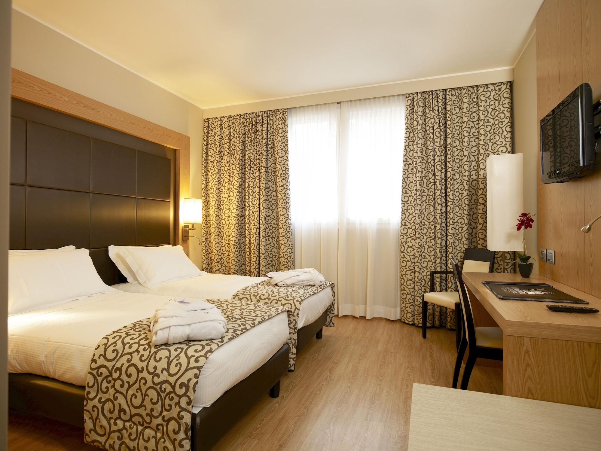 Virginia Palace Hotel غراباغناته ميلانيزي المظهر الخارجي الصورة