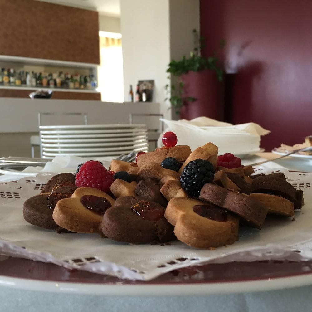 Virginia Palace Hotel غراباغناته ميلانيزي المظهر الخارجي الصورة