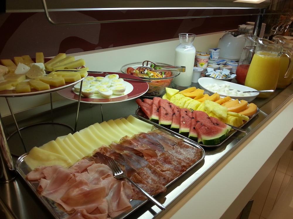 Virginia Palace Hotel غراباغناته ميلانيزي المظهر الخارجي الصورة