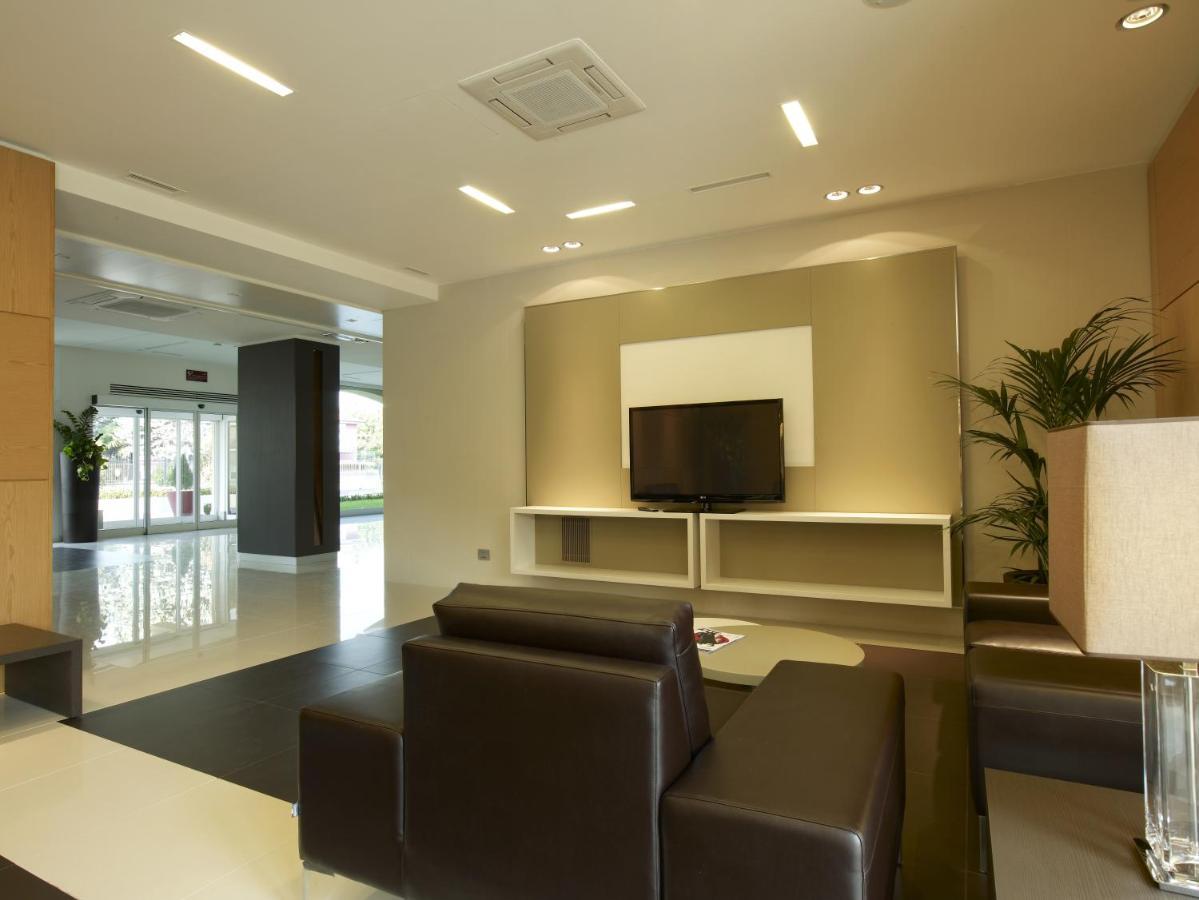 Virginia Palace Hotel غراباغناته ميلانيزي المظهر الخارجي الصورة