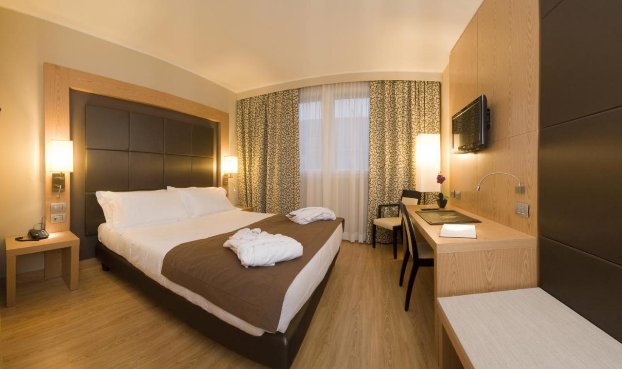 Virginia Palace Hotel غراباغناته ميلانيزي المظهر الخارجي الصورة