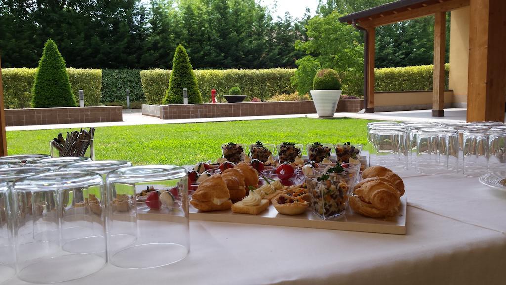 Virginia Palace Hotel غراباغناته ميلانيزي المظهر الخارجي الصورة