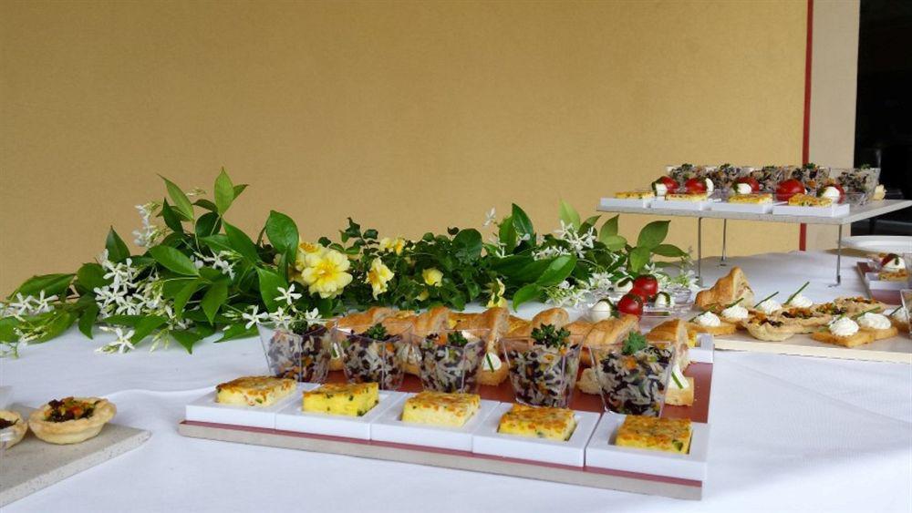 Virginia Palace Hotel غراباغناته ميلانيزي المظهر الخارجي الصورة